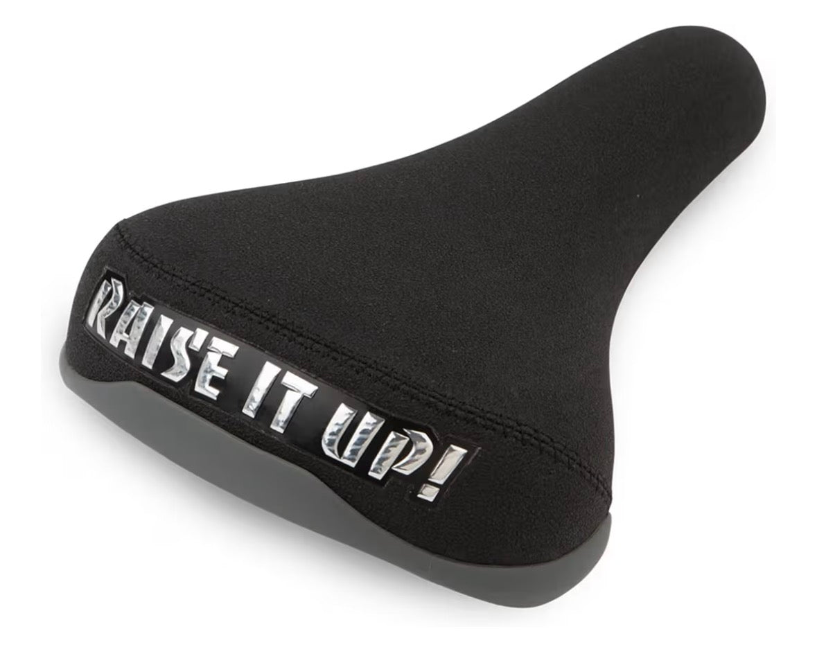 SE “Raise It Up!” Seat